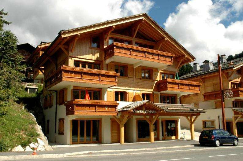 residence-aravis-grand-bornand- village location vacances ski montagne