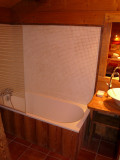 Salle de bain avec baignoire/Bathroom with a bath-Au Bon Vieux Temps n°1-Le Grand-Bornand