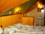 Chambre avec lit double/Bedroom with a double bed-Vieux noyer (Noisetier)-Le Grand-Bornand