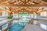 Piscine intérieure