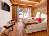 Chambre avec lit double/Bedroom with a double bed-Chalet Altaï-Le Grand-Bornand