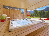 Jacuzzi couvert/Covered jacuzzi-Chalet Altaï-Le Grand-Bornand