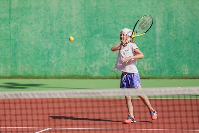 1920x1440-142379-tennis-ot-le-grand-bornand-alpcat-medias-8m9a1343tenniskid-143236