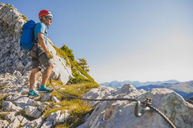 800x600-380466-e17-8m9a2865-via-ferrata-c-cattin-alpcatmedias-le-grand-bornand-jpg-1600px-382666