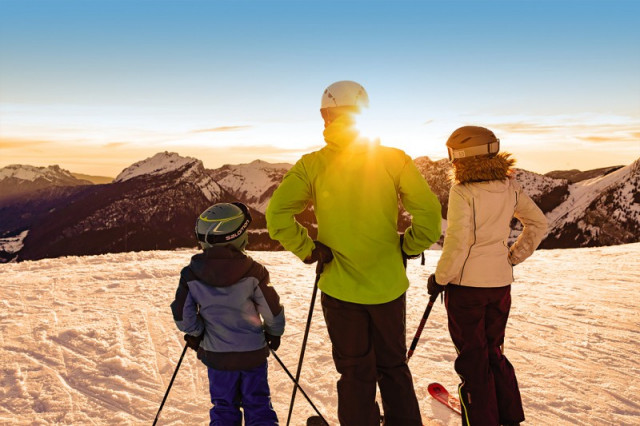 800x600-ski-coucher-de-soleil-1-alpcat-medias-253793-449931