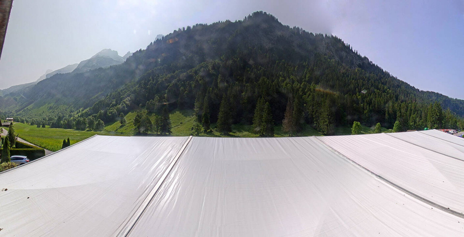 Webcam Le Grand-Bornand - Auberge Nordique Lormay - 1200 m